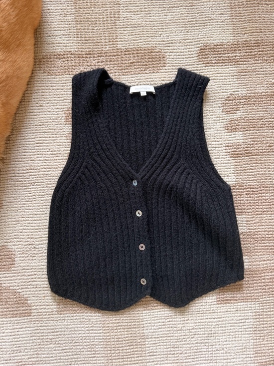Favorite Daughter Sweaters - Favorite Daughter The Knit Favorite Vest